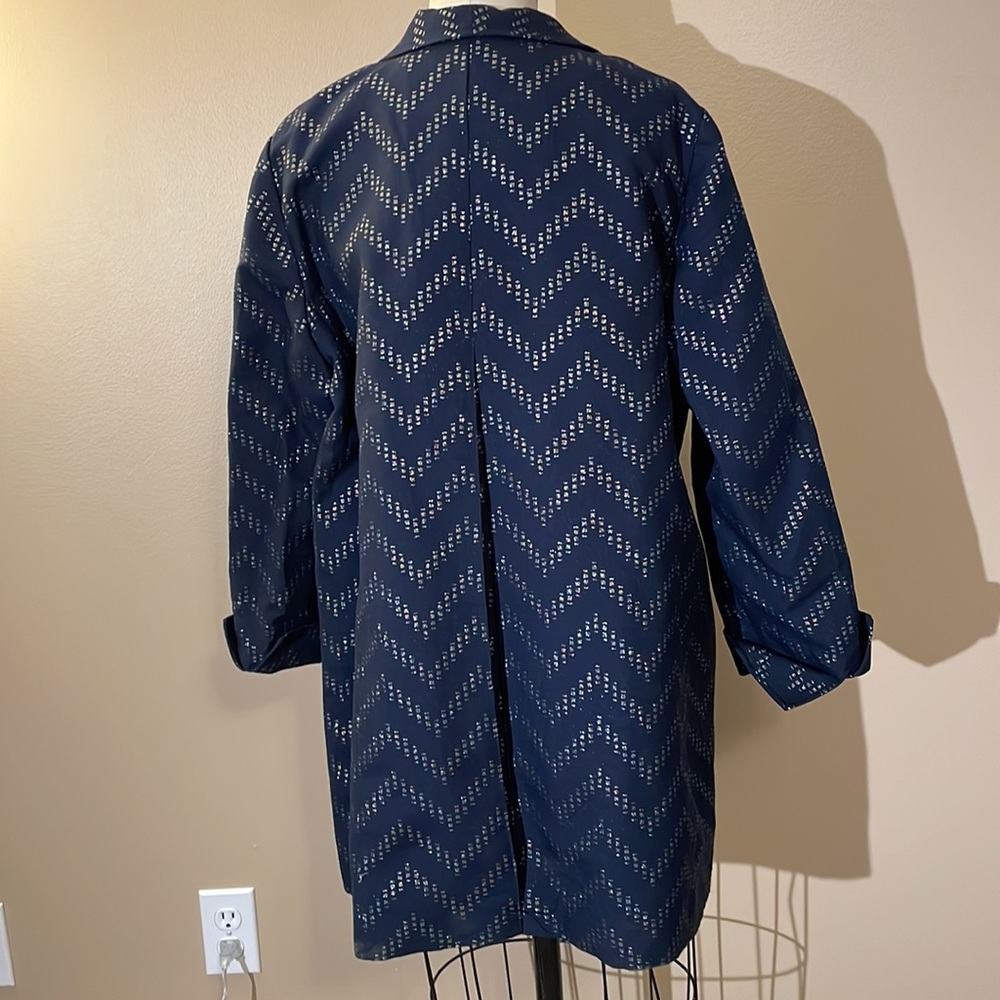 Chico’s Chevron Jacket in dark blue and silver (size 2) - Picture 5 of 9